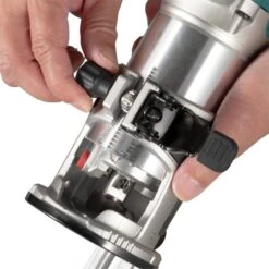 Makita RT0702CX3J 230 V Kantenfrees -Winkel Voor Huishoudelijk Gereedschap RT0702C F 002